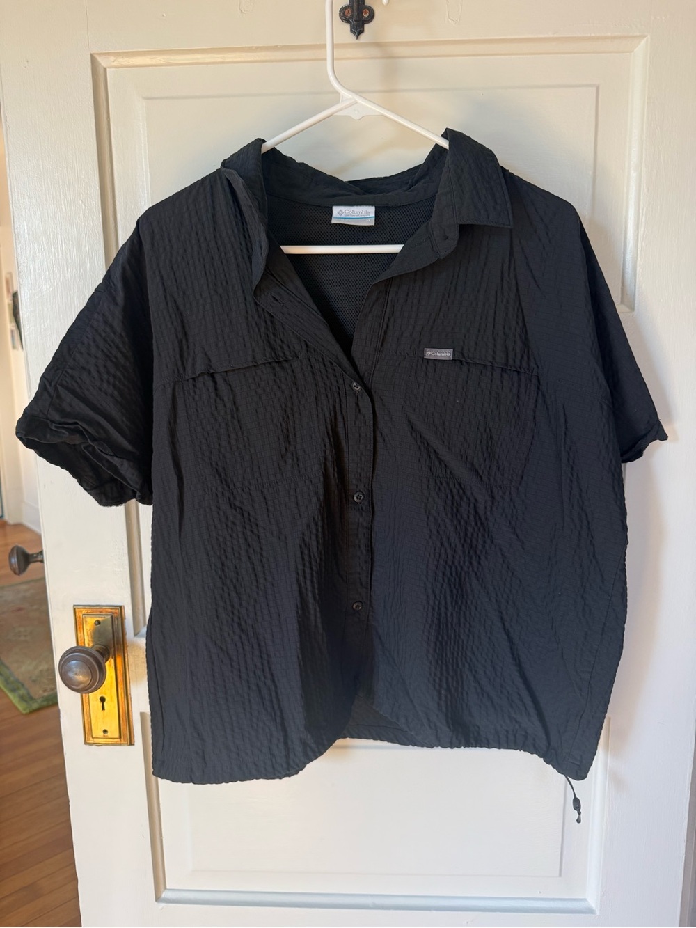 Columbia Women’s Black Short-Sleeve Casual Button-Down Shirt SPF size XL